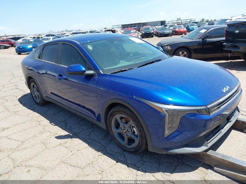 Vin: 3kpft4de7se088215, lot: 45976198, kia k4 lxs 2025 img_1