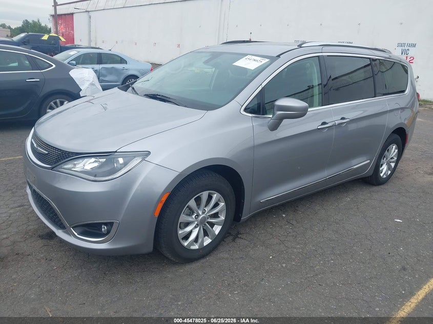 Vin: 2c4rc1bg3jr211439, lot: 45976200, chrysler pacifica touring l 20182