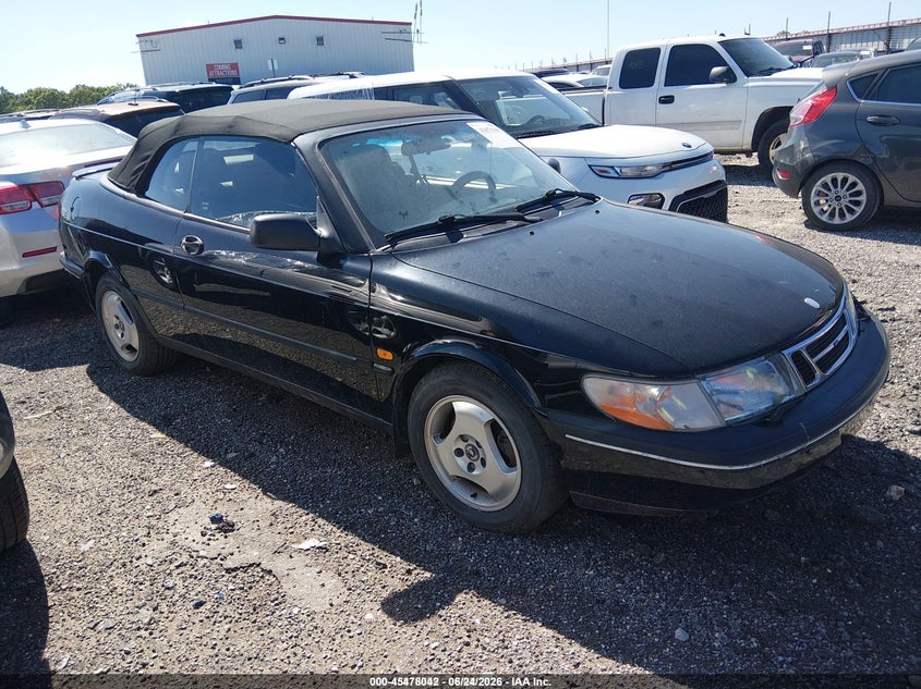 1997 SAAB 900 auction photo 1