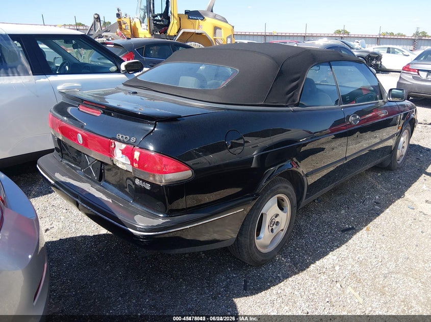1997 SAAB 900 auction photo 4