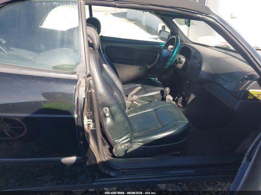 1997 SAAB 900 auction photo 5