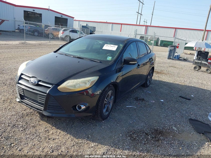 2014 Ford Focus Se 1FADP3F2XEL274759 photo 1