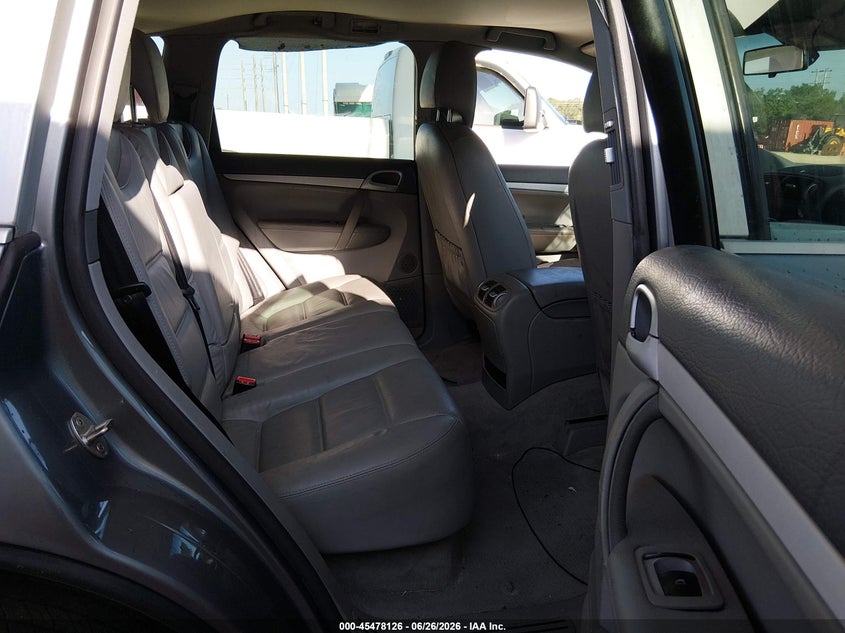 2005 PORSCHE CAYENNE auction photo 8
