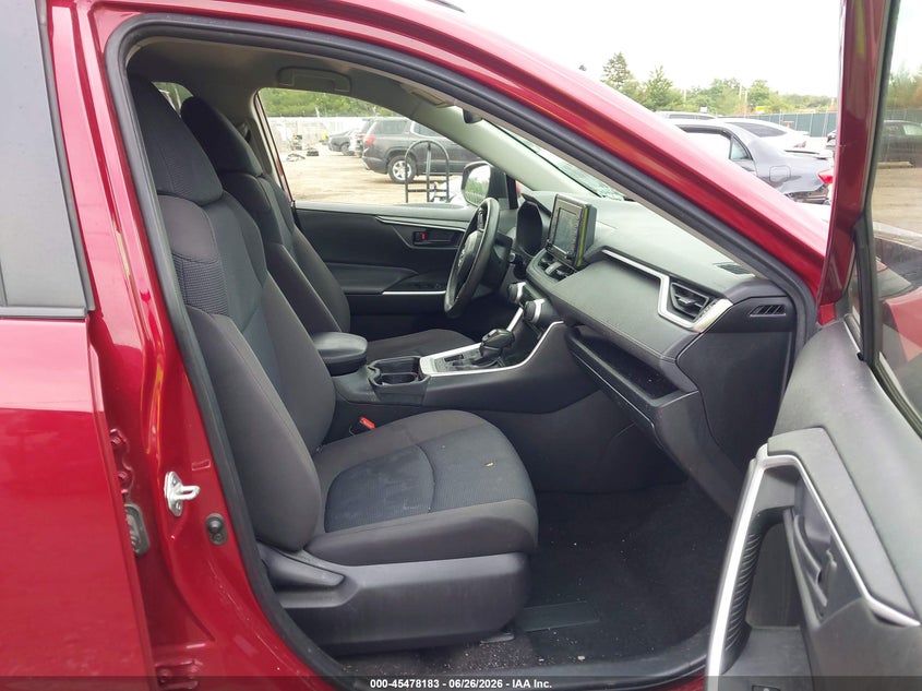 2021 TOYOTA RAV4 auction photo 5