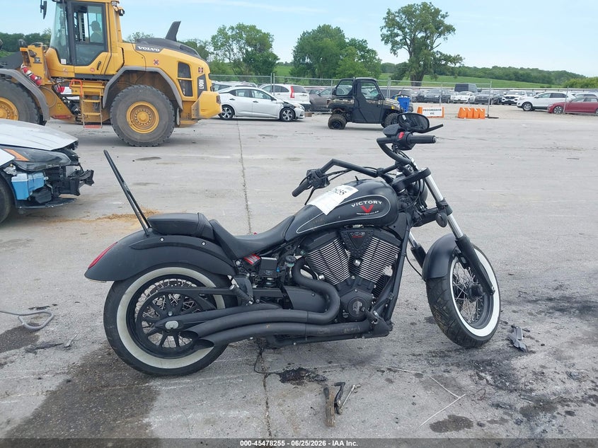 2015 Victory Motorcycles High-Ball VIN: 5VPWB36N5F3041502 Lot: 45478255