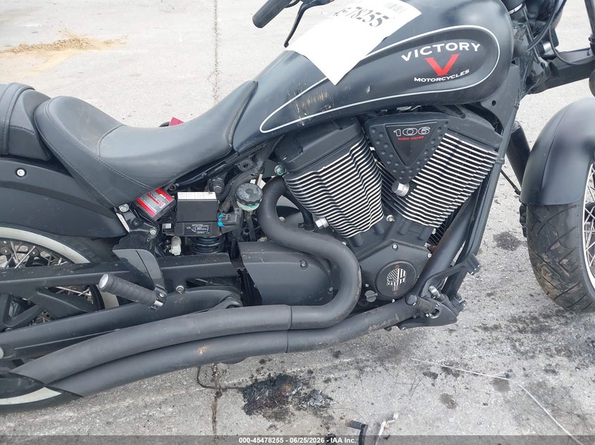2015 Victory Motorcycles High-Ball VIN: 5VPWB36N5F3041502 Lot: 45478255