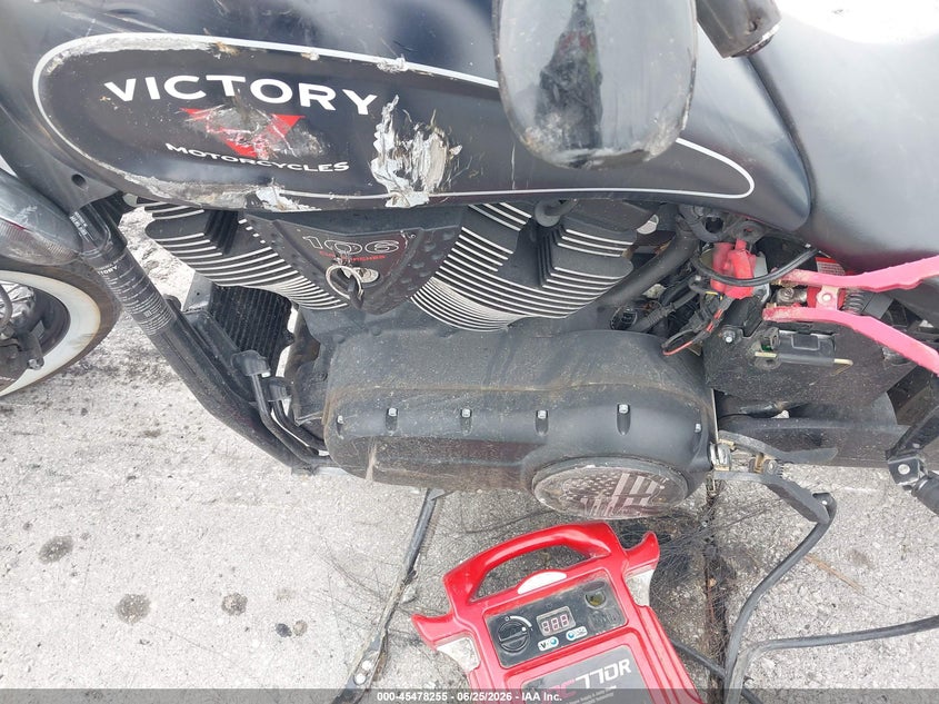 2015 Victory Motorcycles High-Ball VIN: 5VPWB36N5F3041502 Lot: 45478255