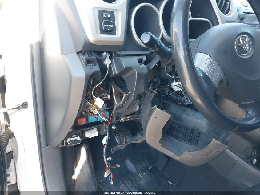2010 TOYOTA MATRIX HATCHBACK 2.4L I-4 DOHC, VVT, 158HP