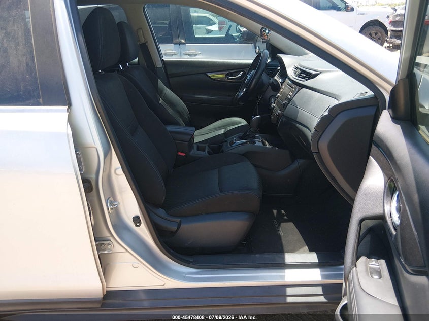 2017 NISSAN ROGUE auction photo 5