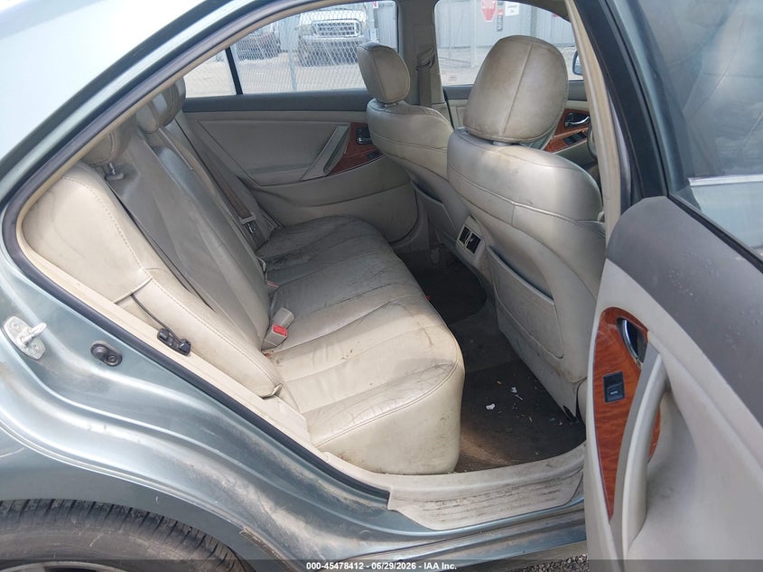 2011 TOYOTA CAMRY auction photo 8