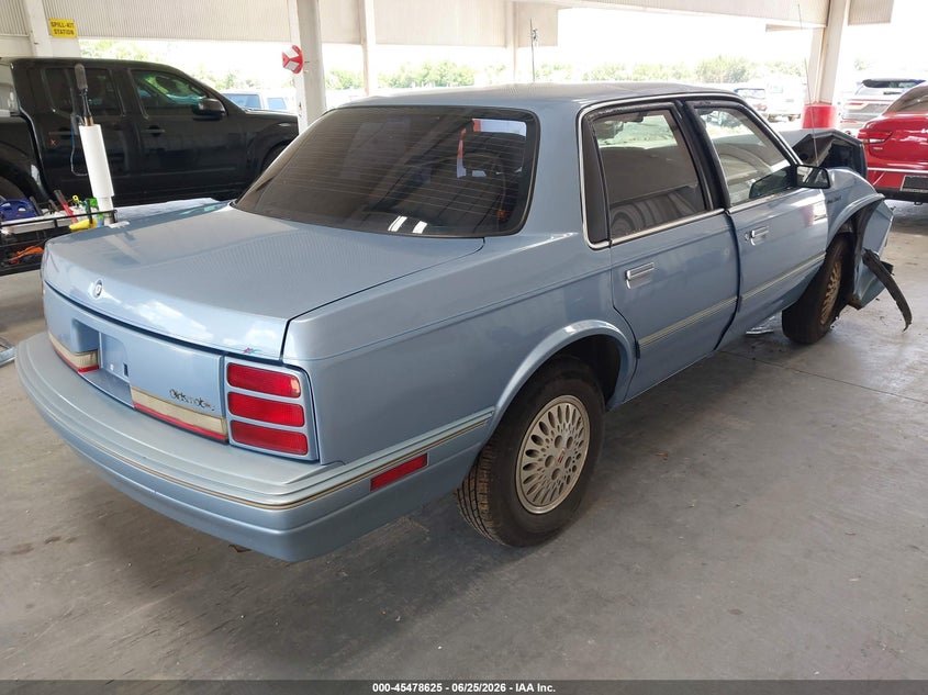 1993 OLDSMOBILE CUTLASS CIERA auction photo 4