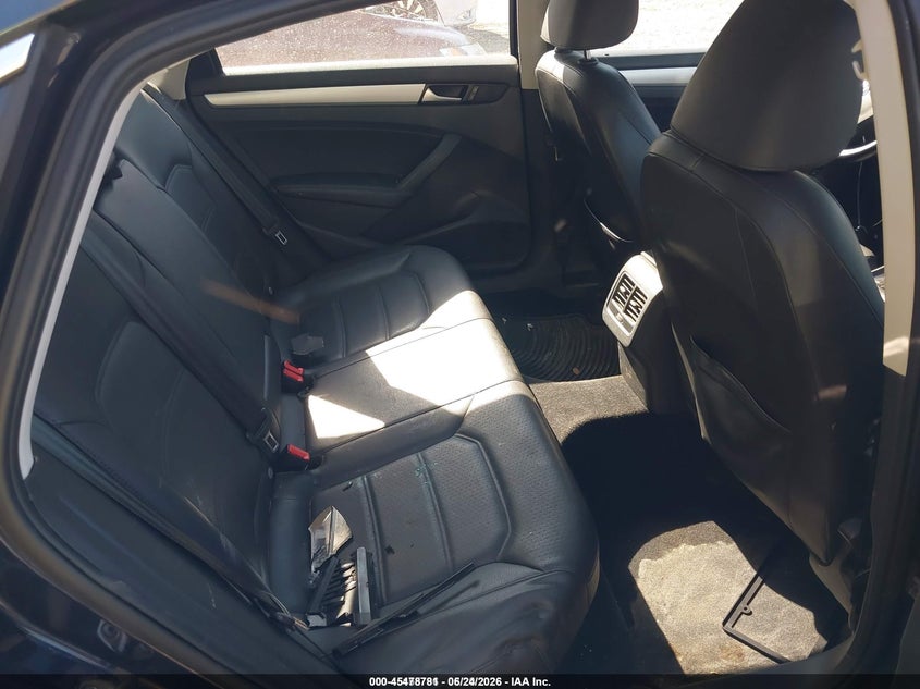 2013 VOLKSWAGEN PASSAT auction photo 8