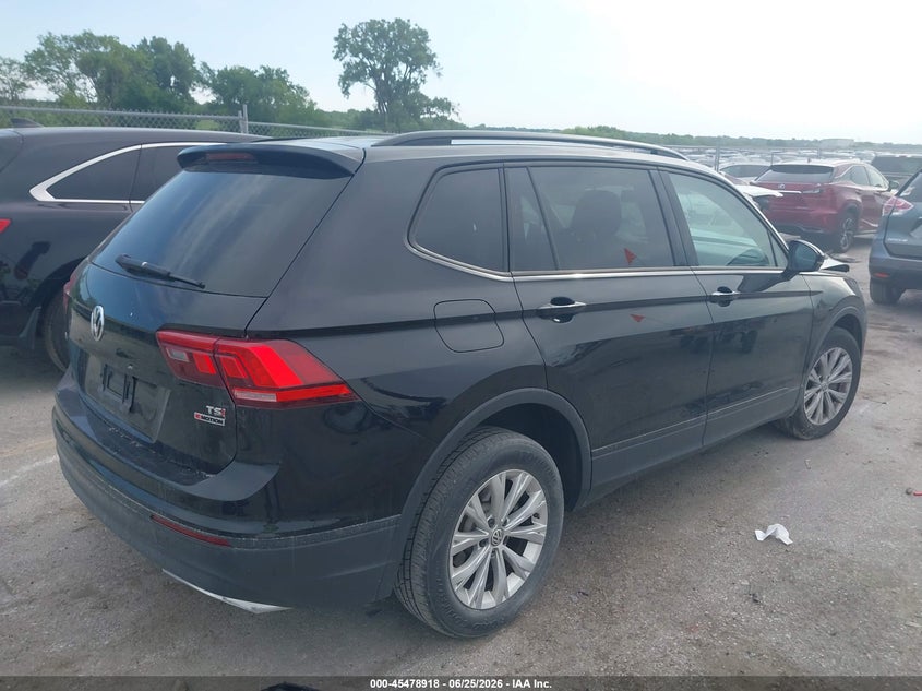 2018 VOLKSWAGEN TIGUAN auction photo 4