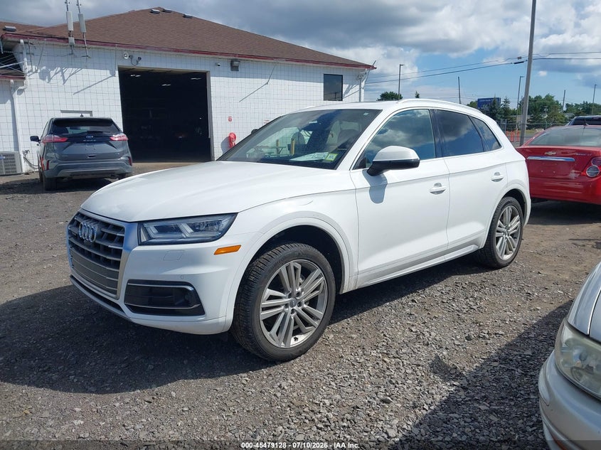 Vin: wa1cnafy5j2098427, lot: 45977303, audi q5 2.0t premium/2.0t tech premium 20182