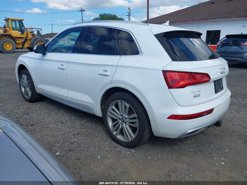 Vin: wa1cnafy5j2098427, lot: 45977303, audi q5 2.0t premium/2.0t tech premium 20183