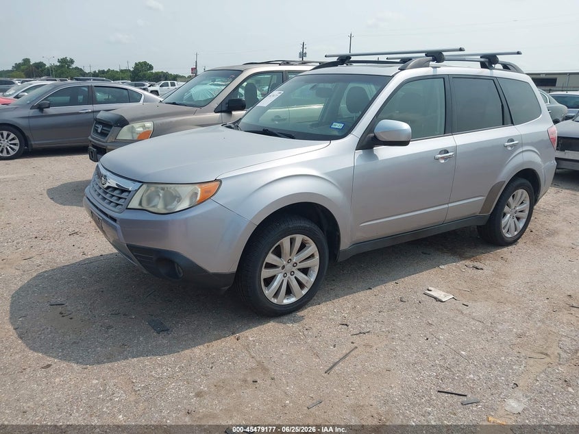 2013 Subaru Forester, Normal Wear & Tear, IAAI, VIN JF2SHAFC9DH425752 — photo 2