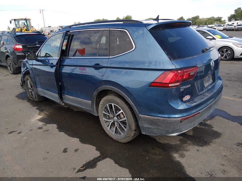 2020 VOLKSWAGEN TIGUAN auction photo 3