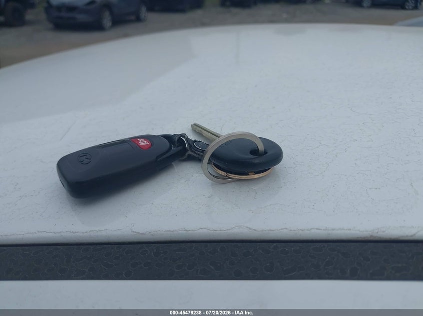 2020 HYUNDAI ELANTRA SE · Photo 11