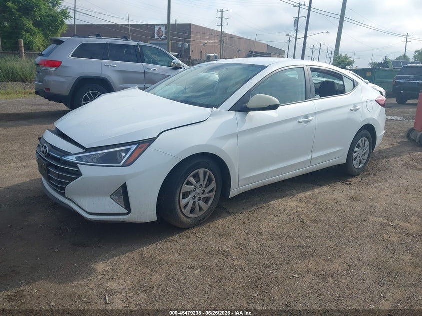 2020 HYUNDAI ELANTRA SE · Photo 2