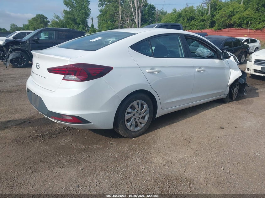 2020 HYUNDAI ELANTRA SE · Photo 4