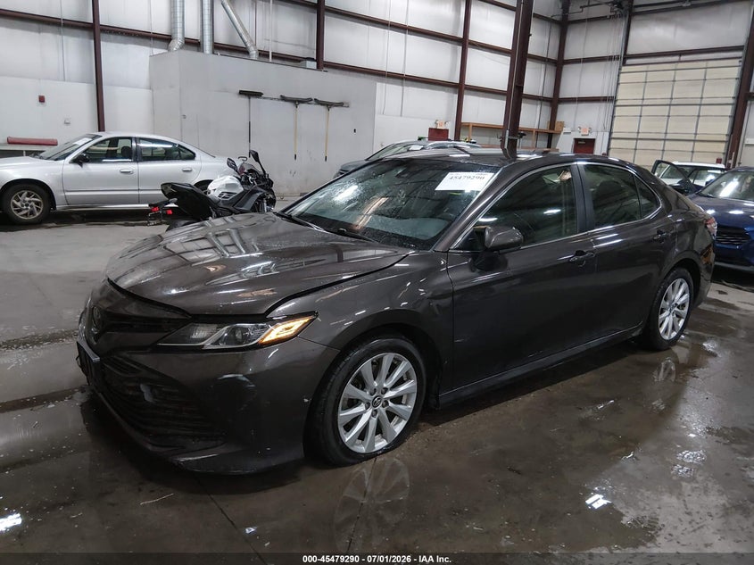 2018 Toyota Camry Le JTNB11HK1J3046496 photo 1