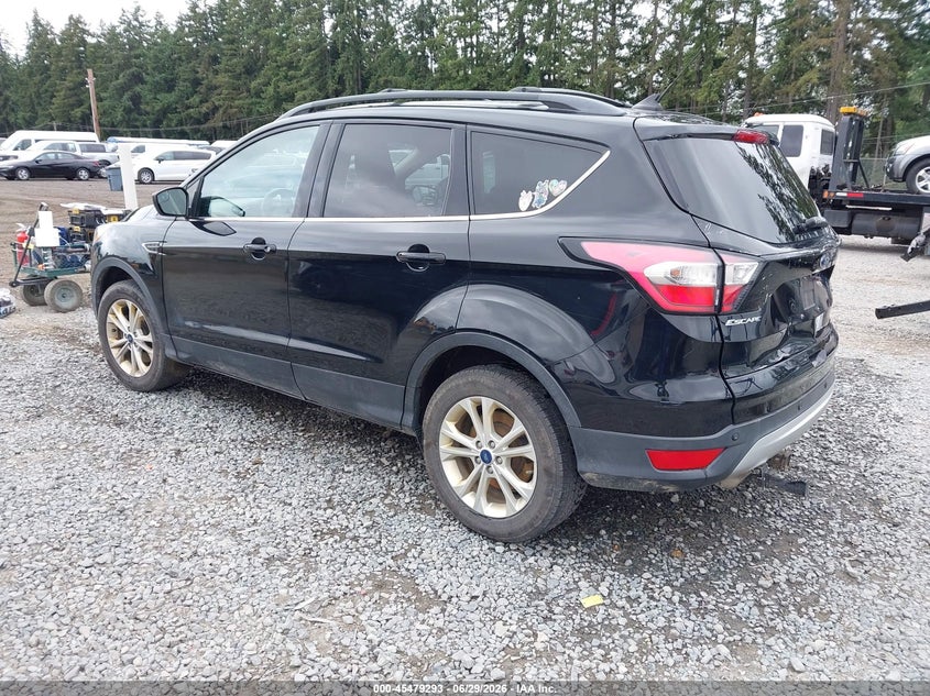 VIN: 1FMCU9GD4JUD05747 2018 FORD ESCAPE SE