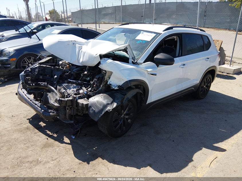 2022 VOLKSWAGEN TAOS auction photo 2