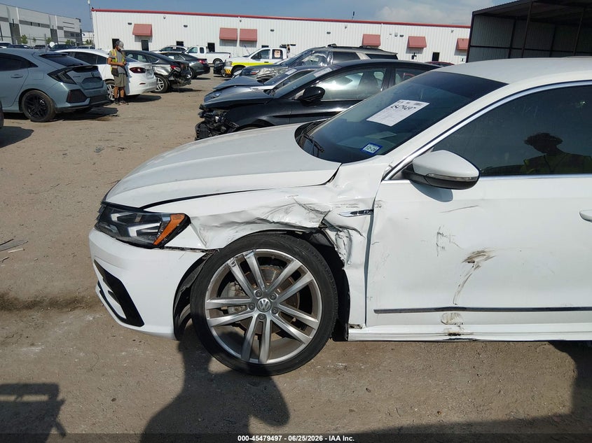 2017 VOLKSWAGEN PASSAT auction photo 6
