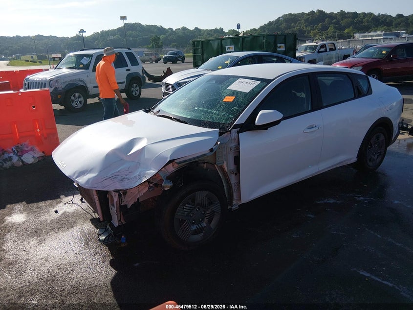 Vin: 3kpft4de5se213020, lot: 45977687, kia k4 lx 20252