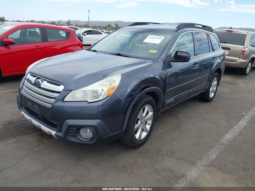 2014 Subaru Outback, Left Front, IAAI, VIN 4S4BRBMC2E3283792 — photo 2