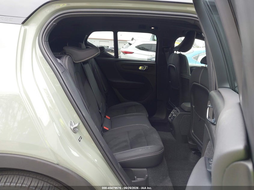 2023 Volvo Xc40 Recharge Pure Electric Twin Ultimate VIN: YV4ED3UMXP2038792 Lot: 45479576