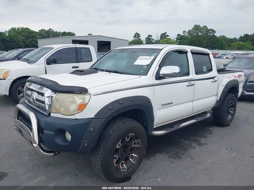 2010 TOYOTA TACOMA auction photo 2