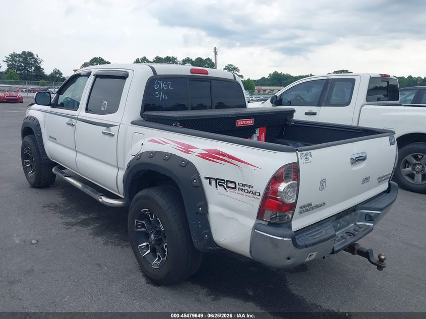 2010 TOYOTA TACOMA auction photo 3