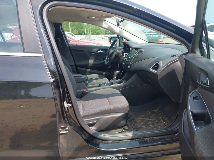 CHEVROLET CRUZE 2018 VIN 3G1BE6SM3JS601614