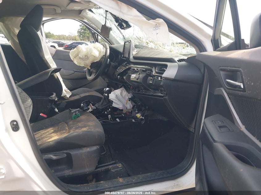2021 TOYOTA C-HR auction photo 5