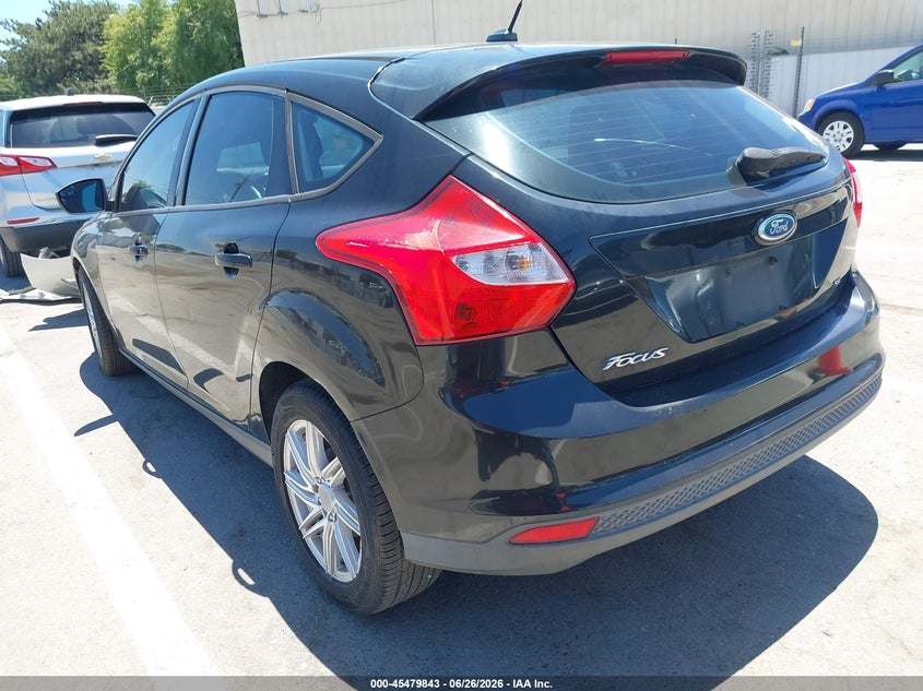 Vin: 1fahp3k23cl111990, lot: 45978018, ford focus se 20123