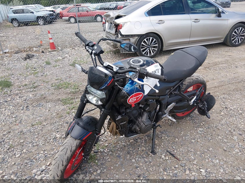 TRIUMPH TRIDENT 660 2026