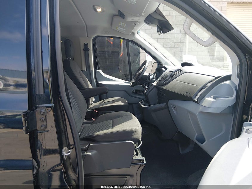 2018 FORD TRANSIT-150 auction photo 5