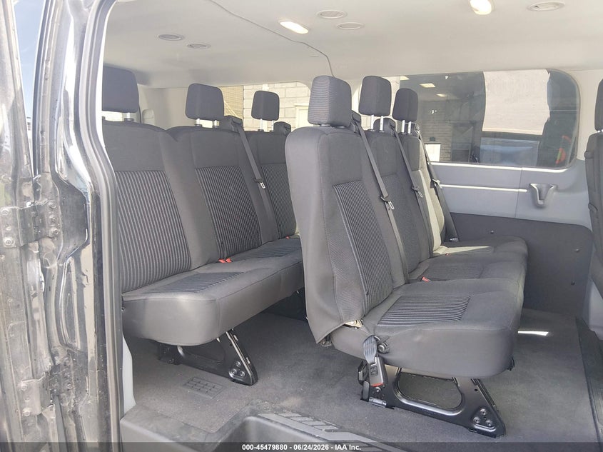 2018 FORD TRANSIT-150 auction photo 8