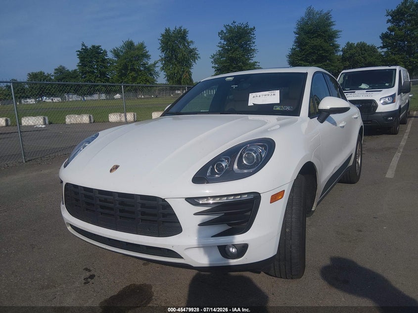 2018 Porsche Macan WP1AA2A50JLB03991 photo 1