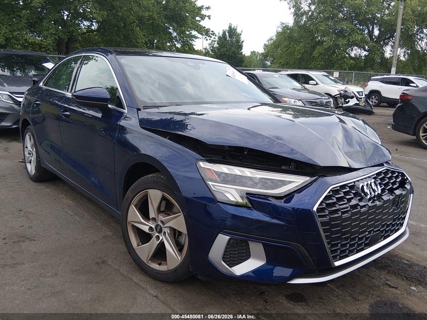 Vin: waugudgy8ra059761, lot: 45978236, audi a3 premium 40 tfsi quattro s tronic 2024 img_1