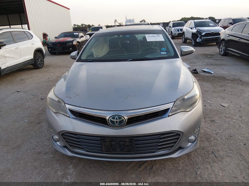 AtlanticExpress - Toyota Avalon Hybrid