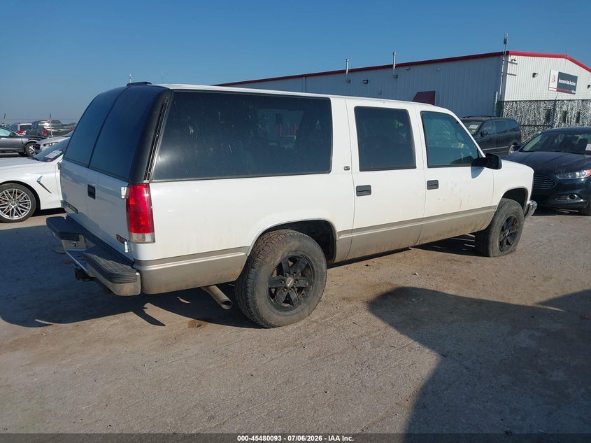 1999 GMC SUBURBAN auction photo 4