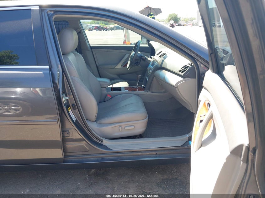 2010 TOYOTA CAMRY HYBRID auction photo 5