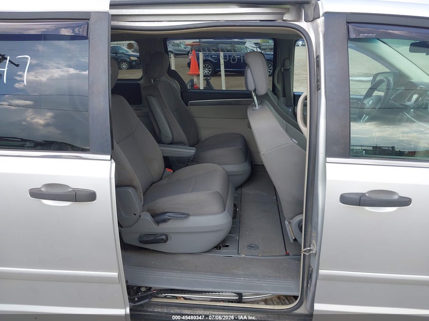 2011 Volkswagen Routan S VIN: 2V4RW4DG8BR738955 Lot: 45480347