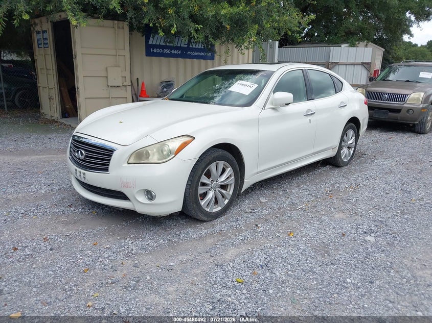 2011 INFINITI M37X auction photo 2