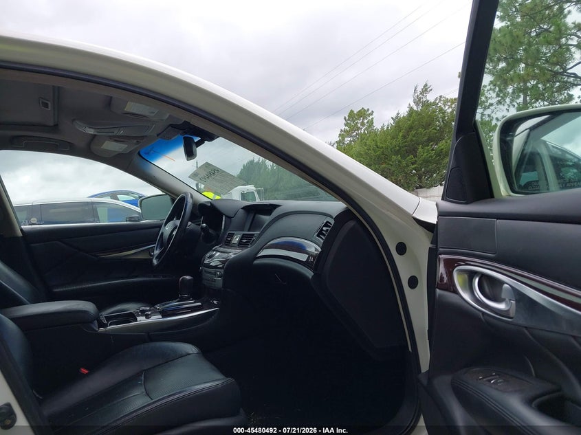 2011 INFINITI M37X auction photo 5