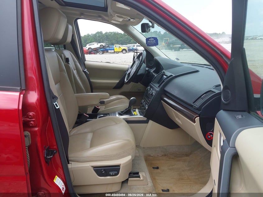 2014 LAND ROVER LR2 auction photo 5