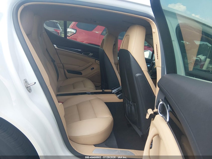 2016 PORSCHE PANAMERA auction photo 8