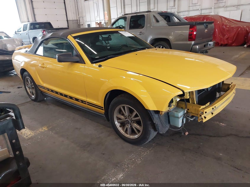 2005 FORD MUSTANG auction photo 1